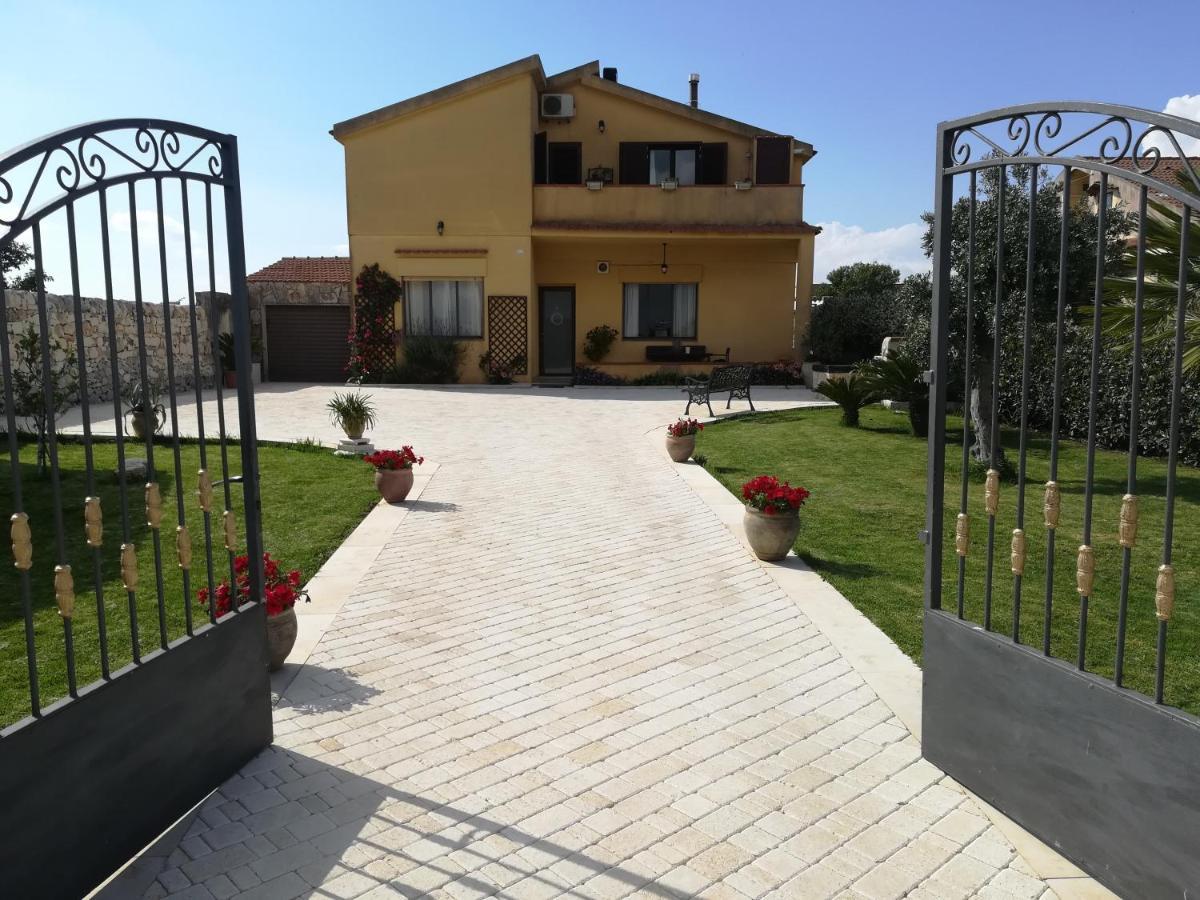 Ulivo Apartment Ragusa Buitenkant foto